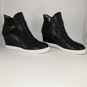 Paolo Black Leather Ankle Bootie Wedge Zipper Studded Women's 7.5